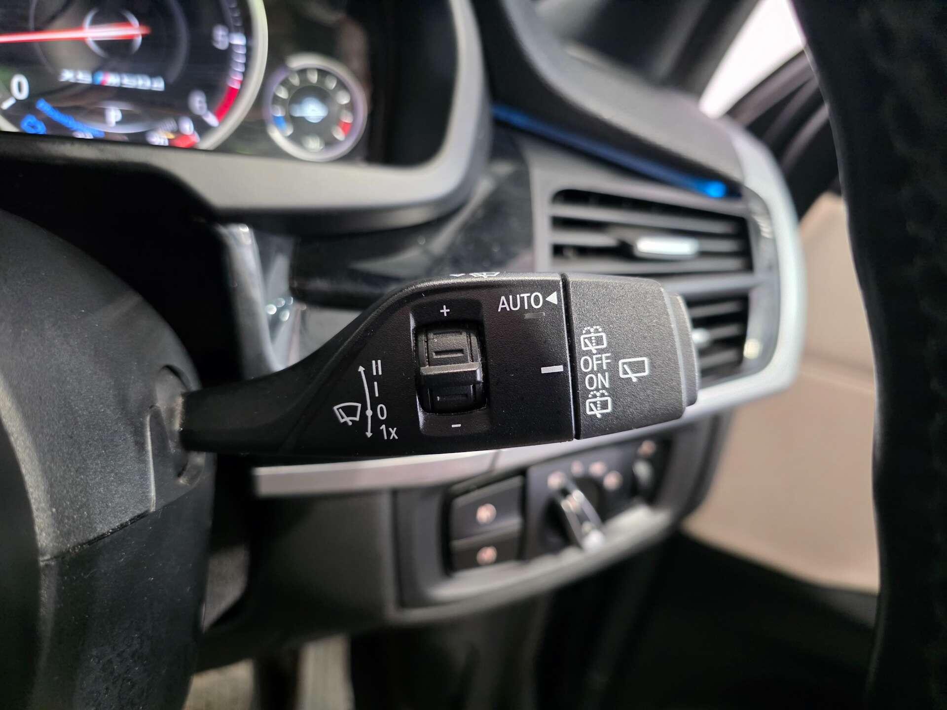 BMW X5 view 22