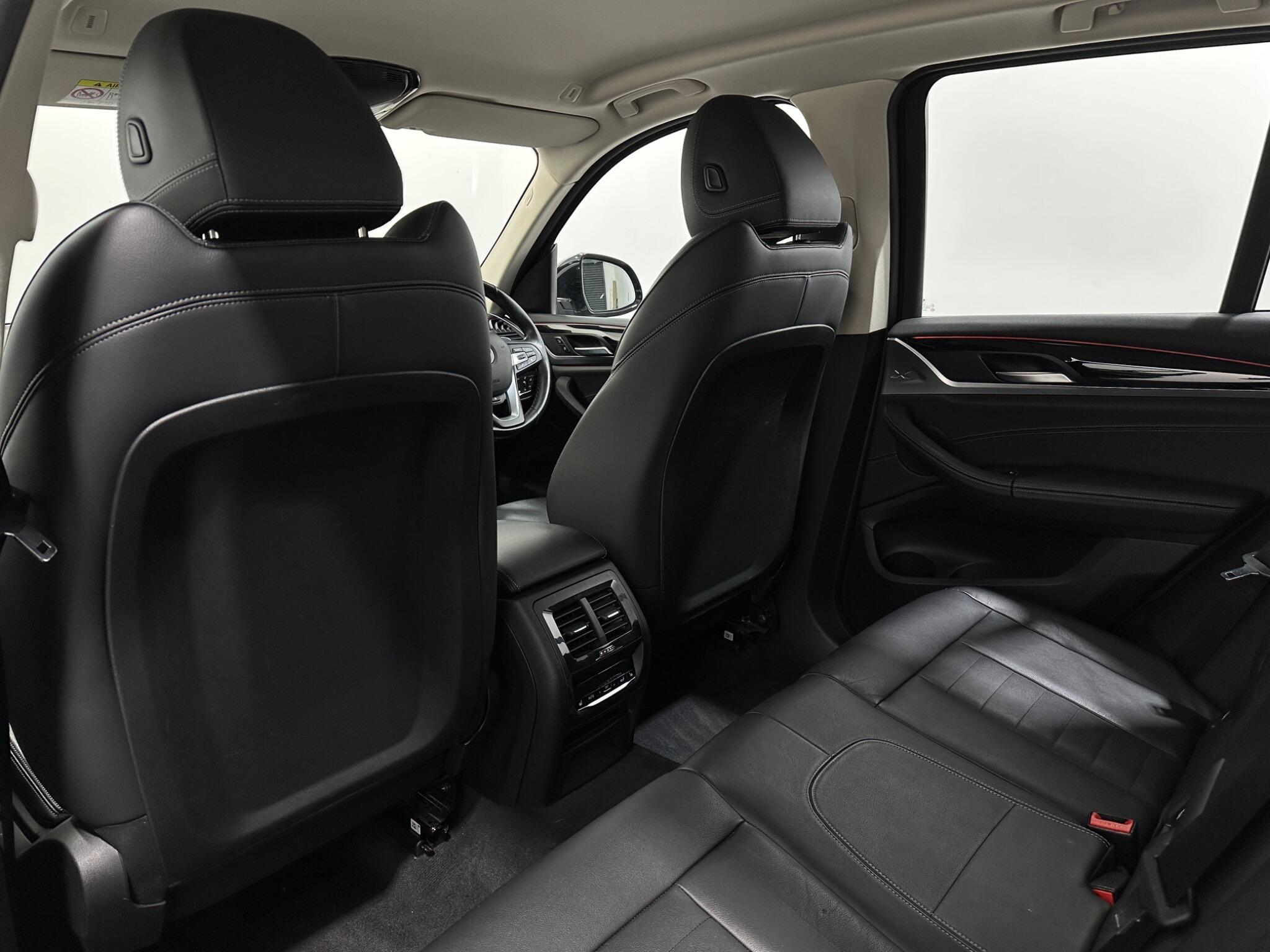 BMW X3 view 39
