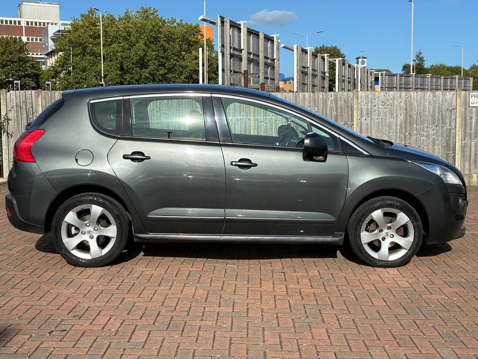 Peugeot 3008 view 4