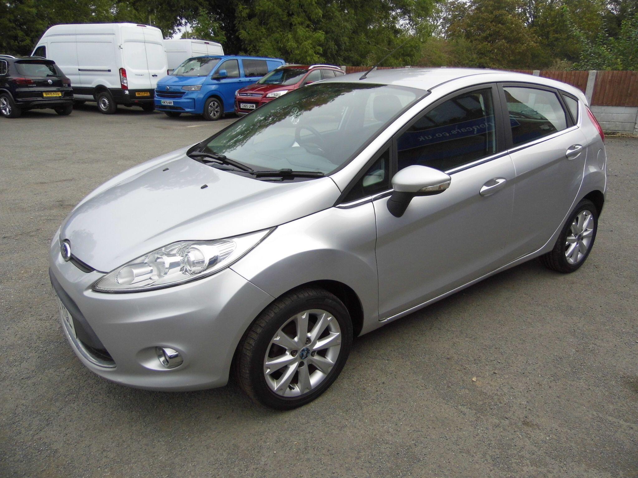 Ford Fiesta view 3