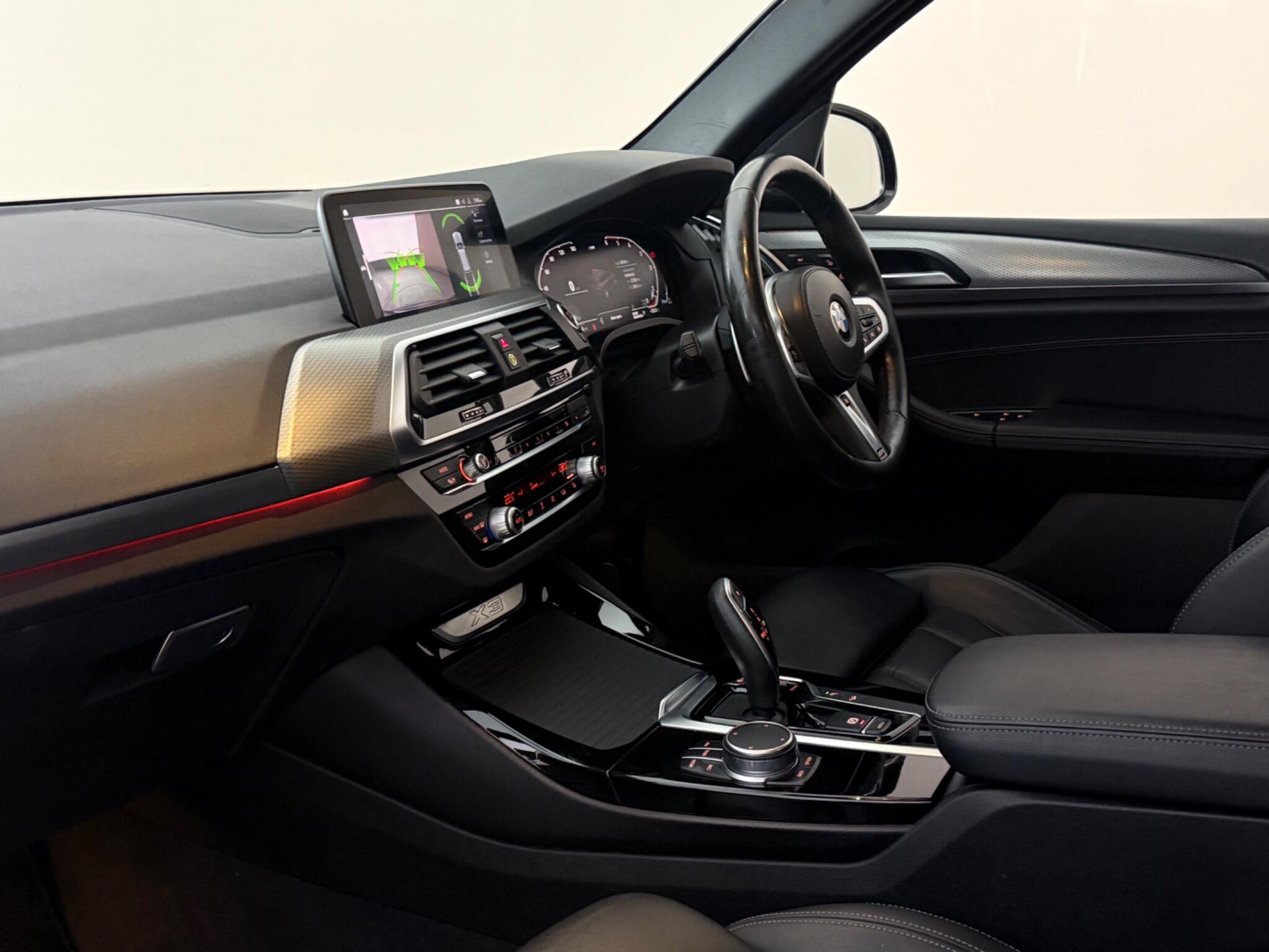 BMW X3 view 4
