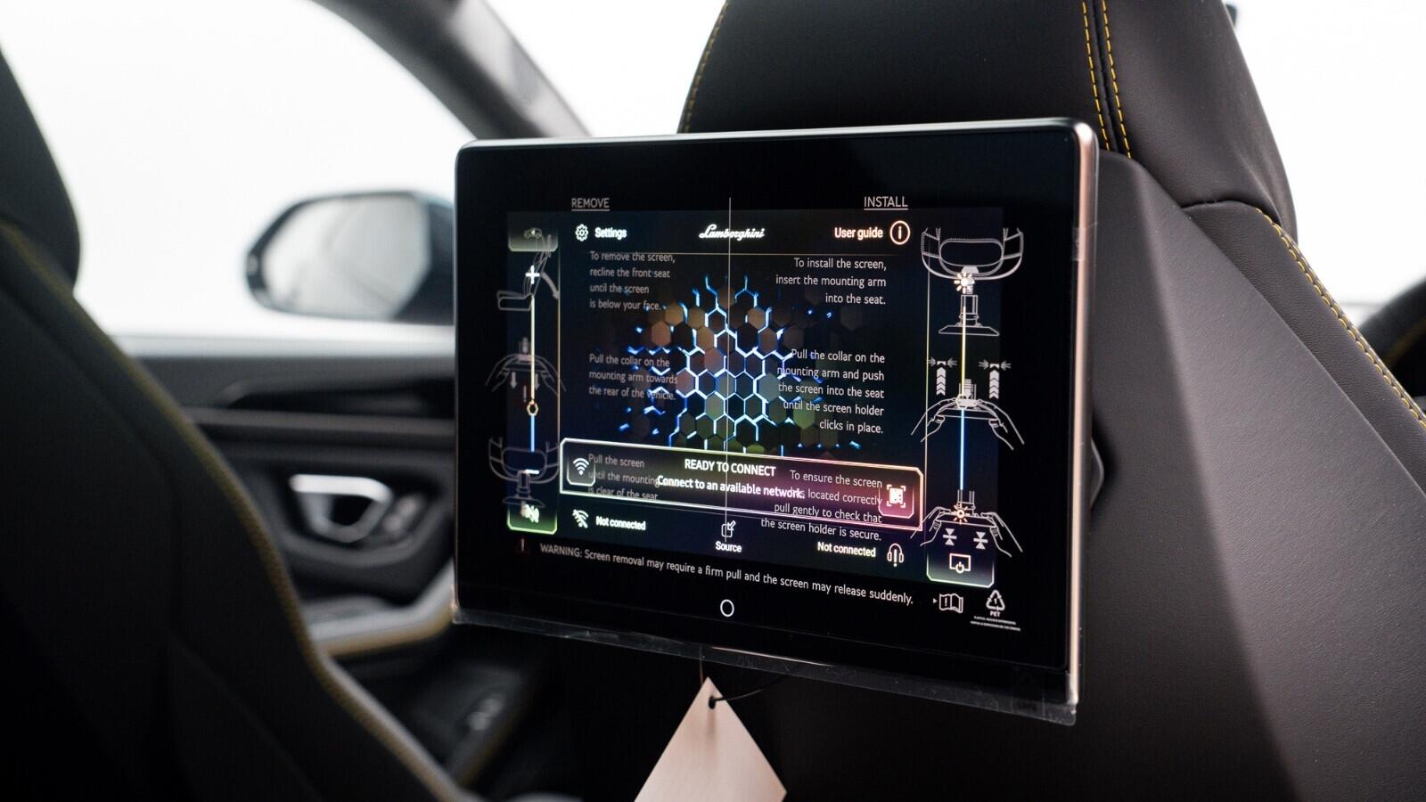 Lamborghini Urus view 9