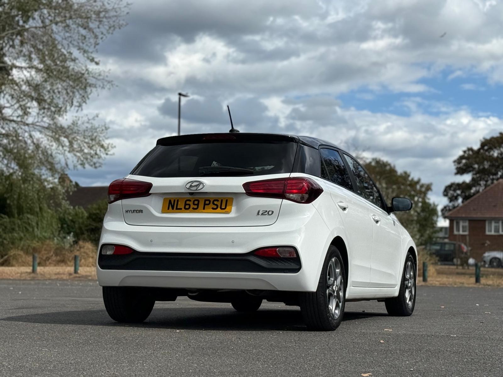 Hyundai i20 view 18