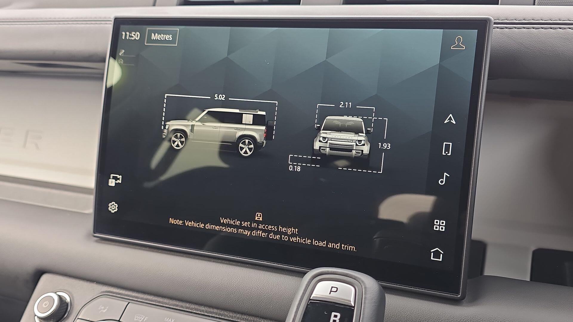 Land Rover Defender view 35