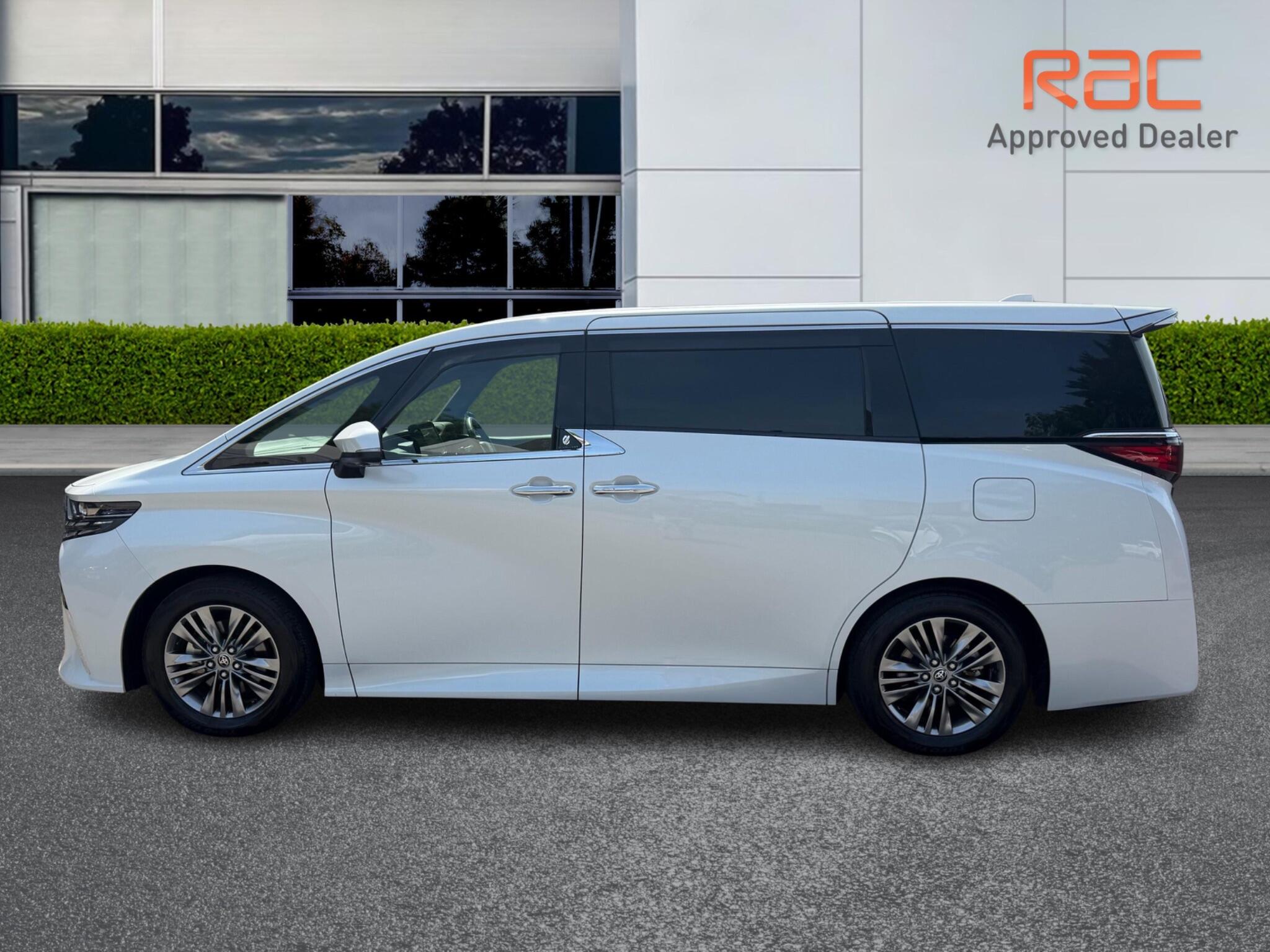 Toyota Alphard view 22