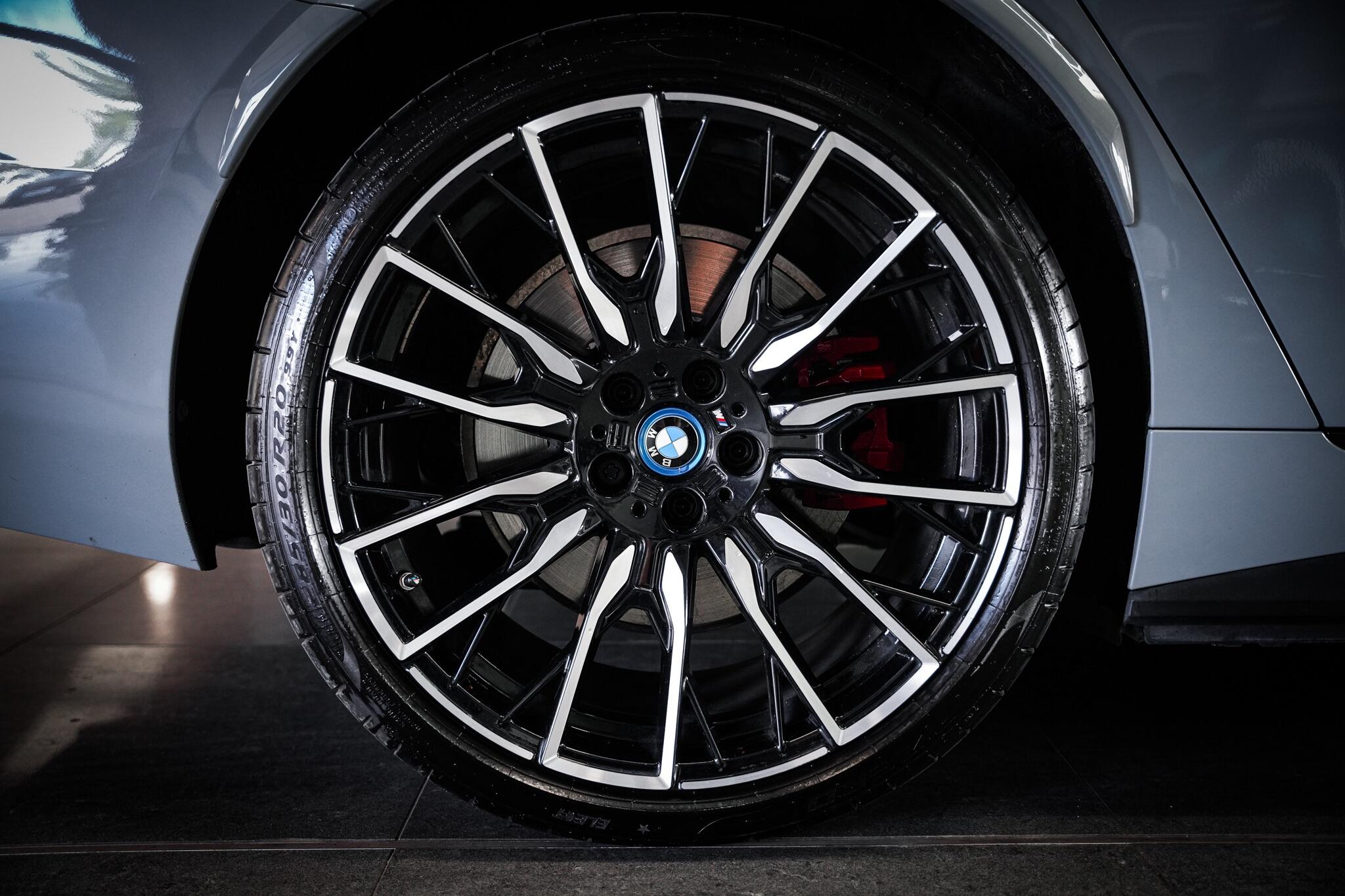 BMW I4 view 28