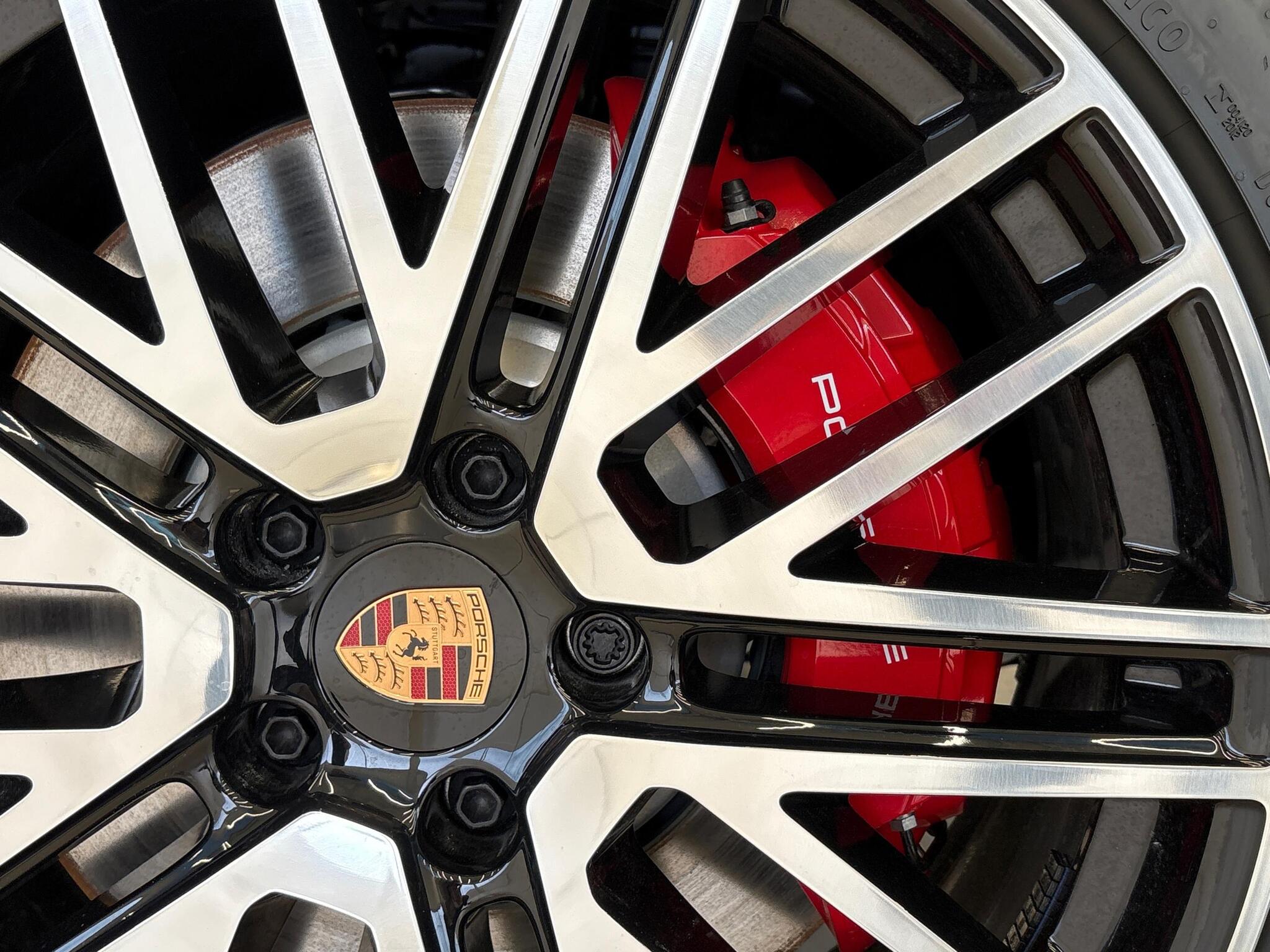 Porsche Cayenne view 51