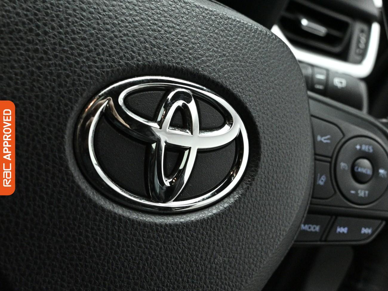 Toyota RAV4 view 26