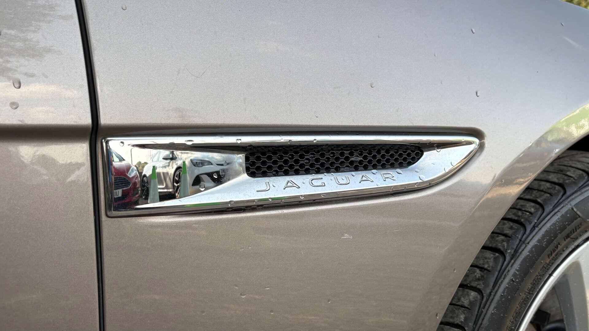 Jaguar XF view 45