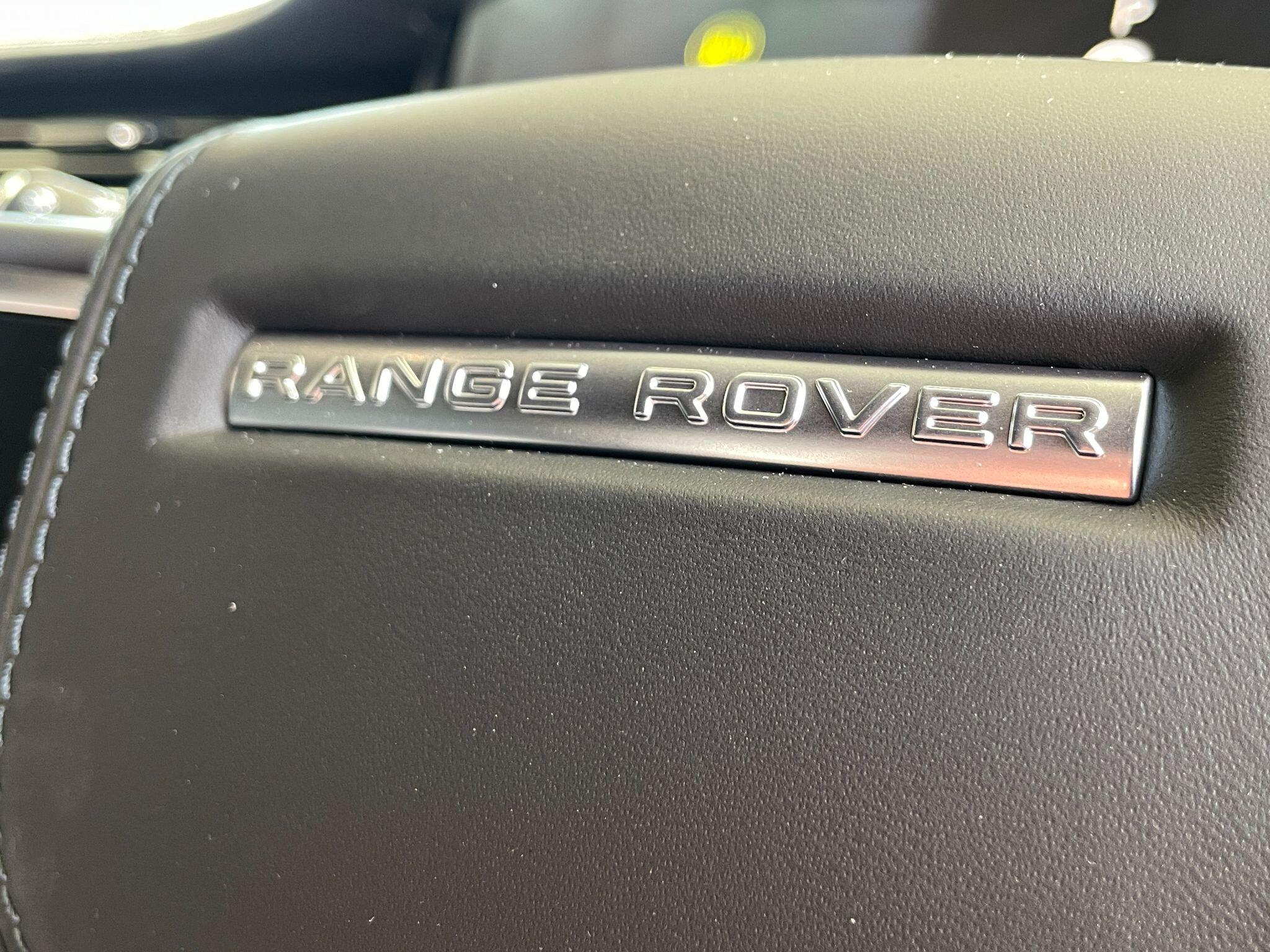 Land Rover Range Rover view 18