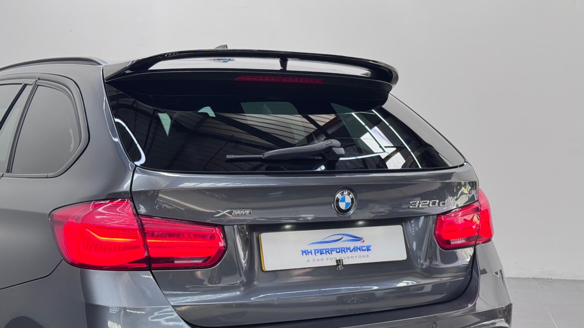 BMW 3 Series view 27
