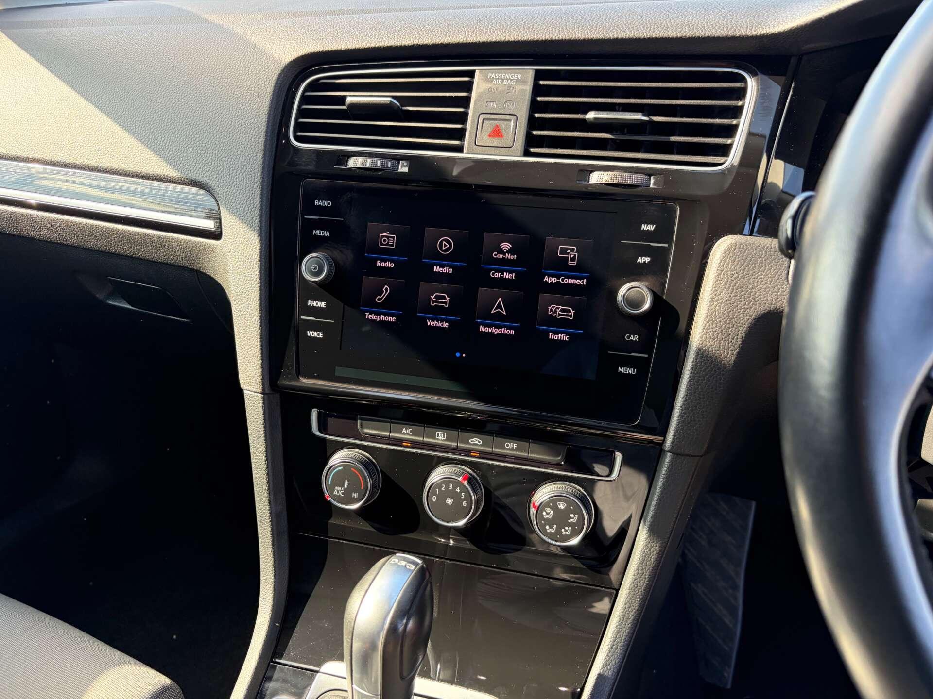 Volkswagen Golf view 41
