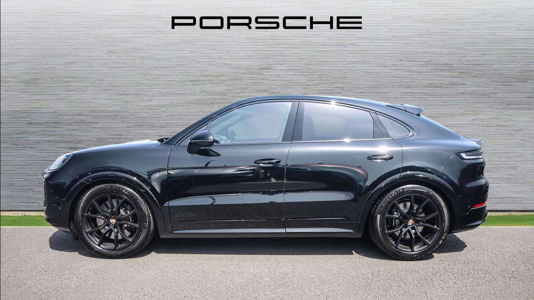 Porsche Cayenne view 8
