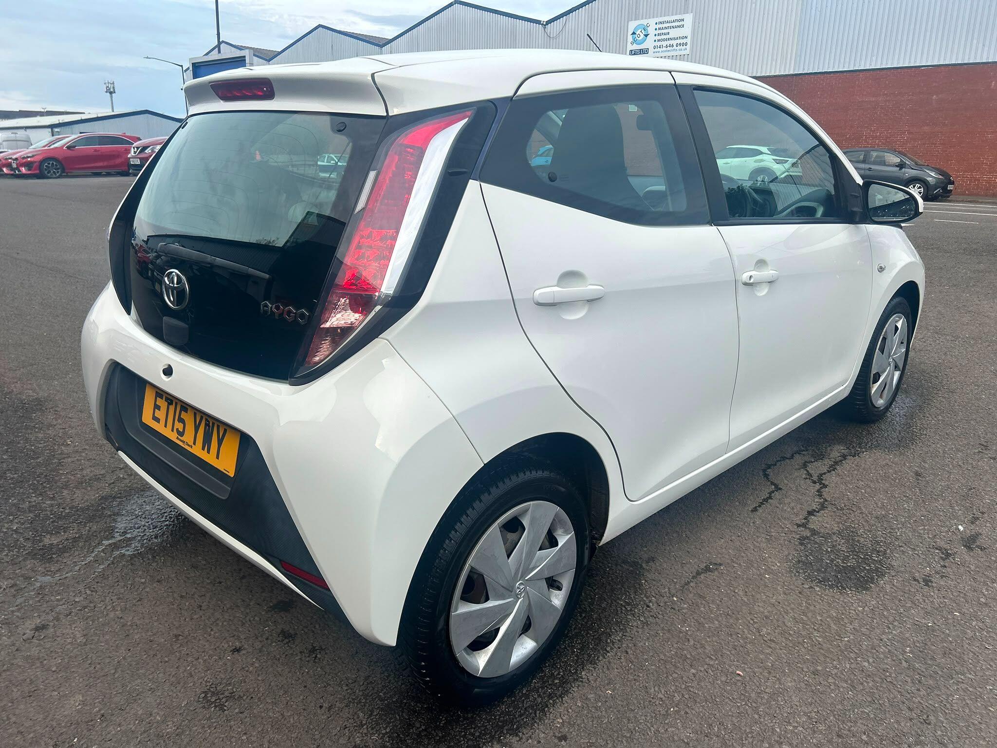 Toyota Aygo view 12