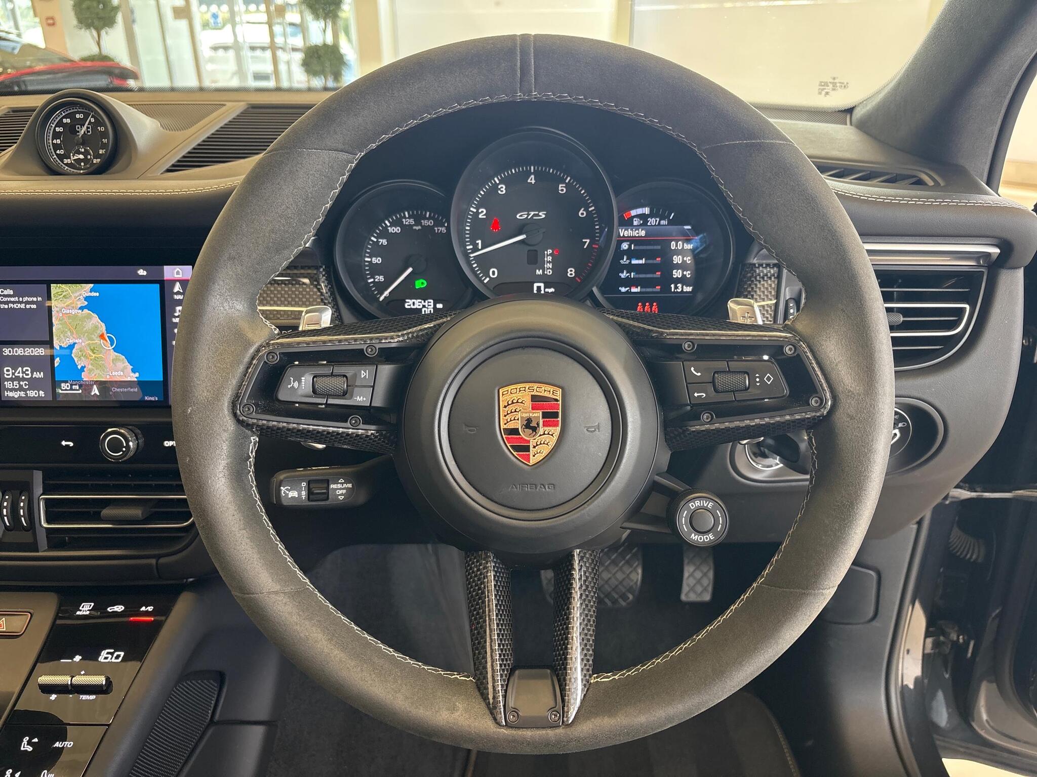 Porsche Macan view 17