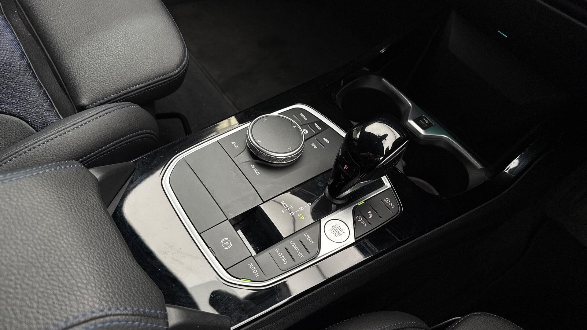 BMW 1 Series view 10