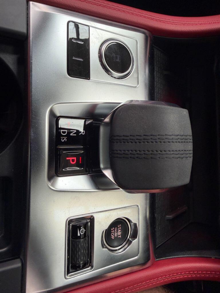 Jaguar F-Pace view 45