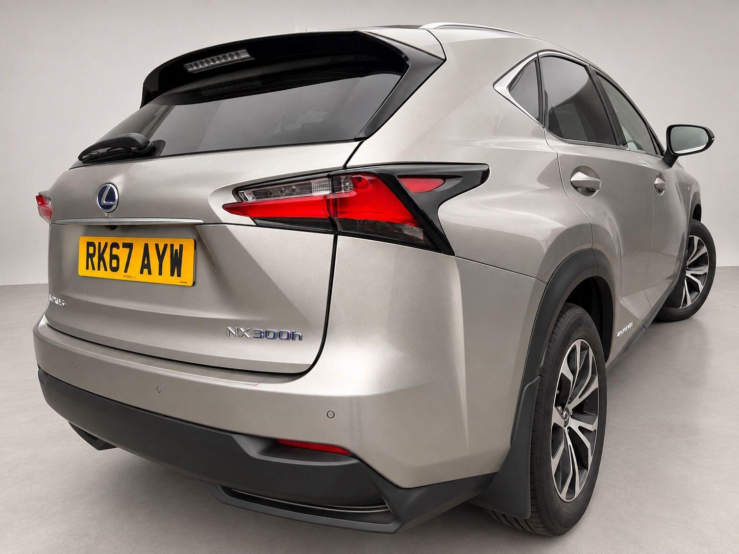 Lexus NX view 15