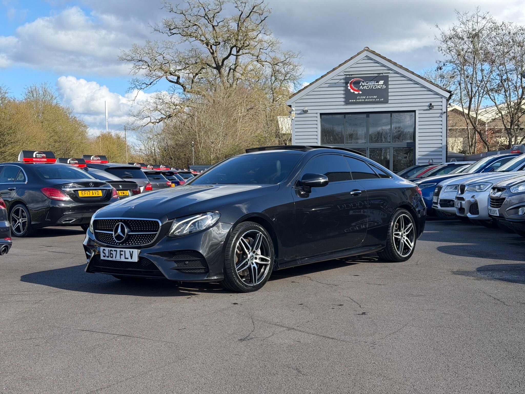 Mercedes-Benz E Class view 3