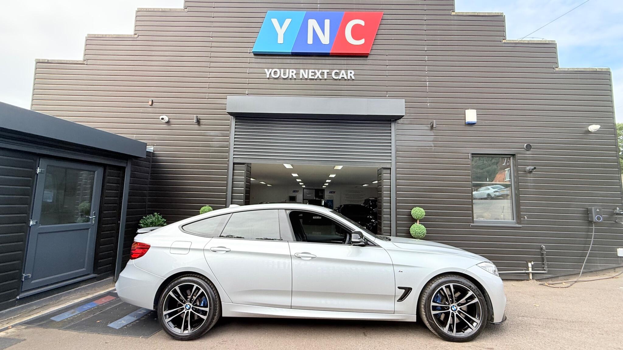 BMW 3 Series view 5