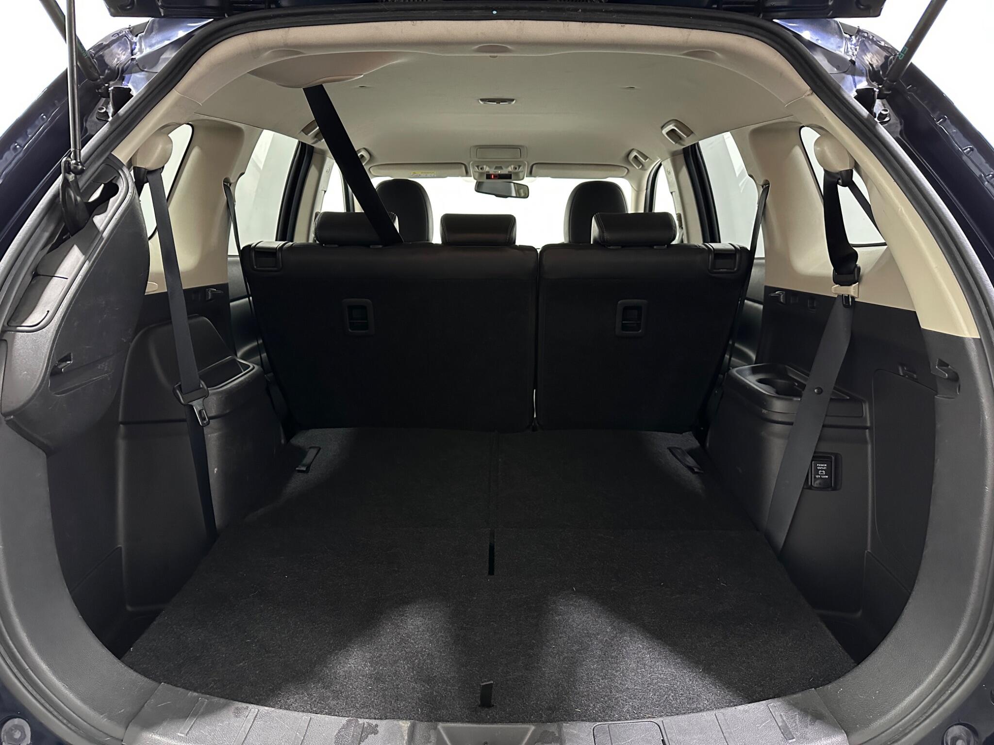 Mitsubishi Outlander view 48