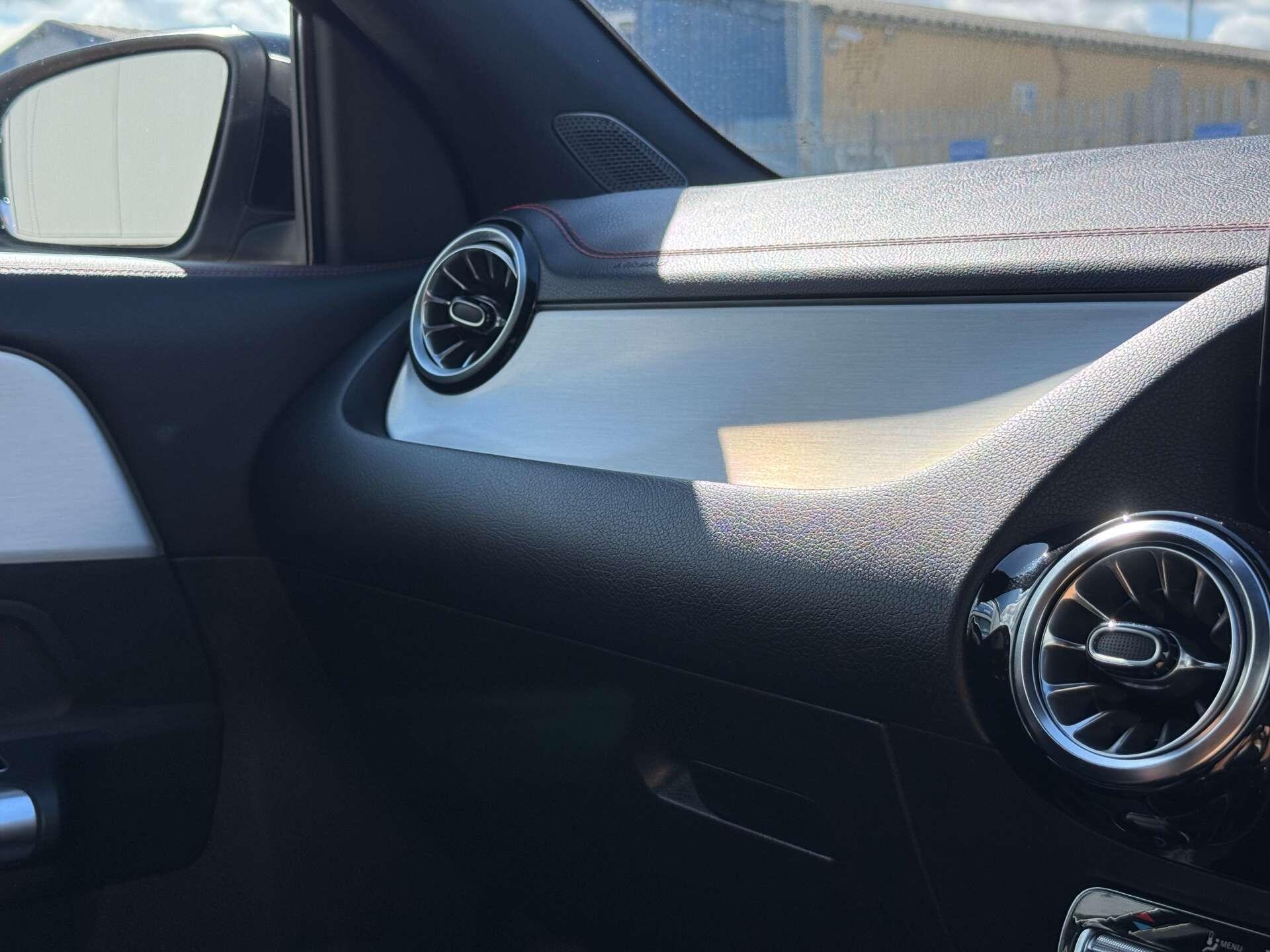 Mercedes-Benz EQA view 56
