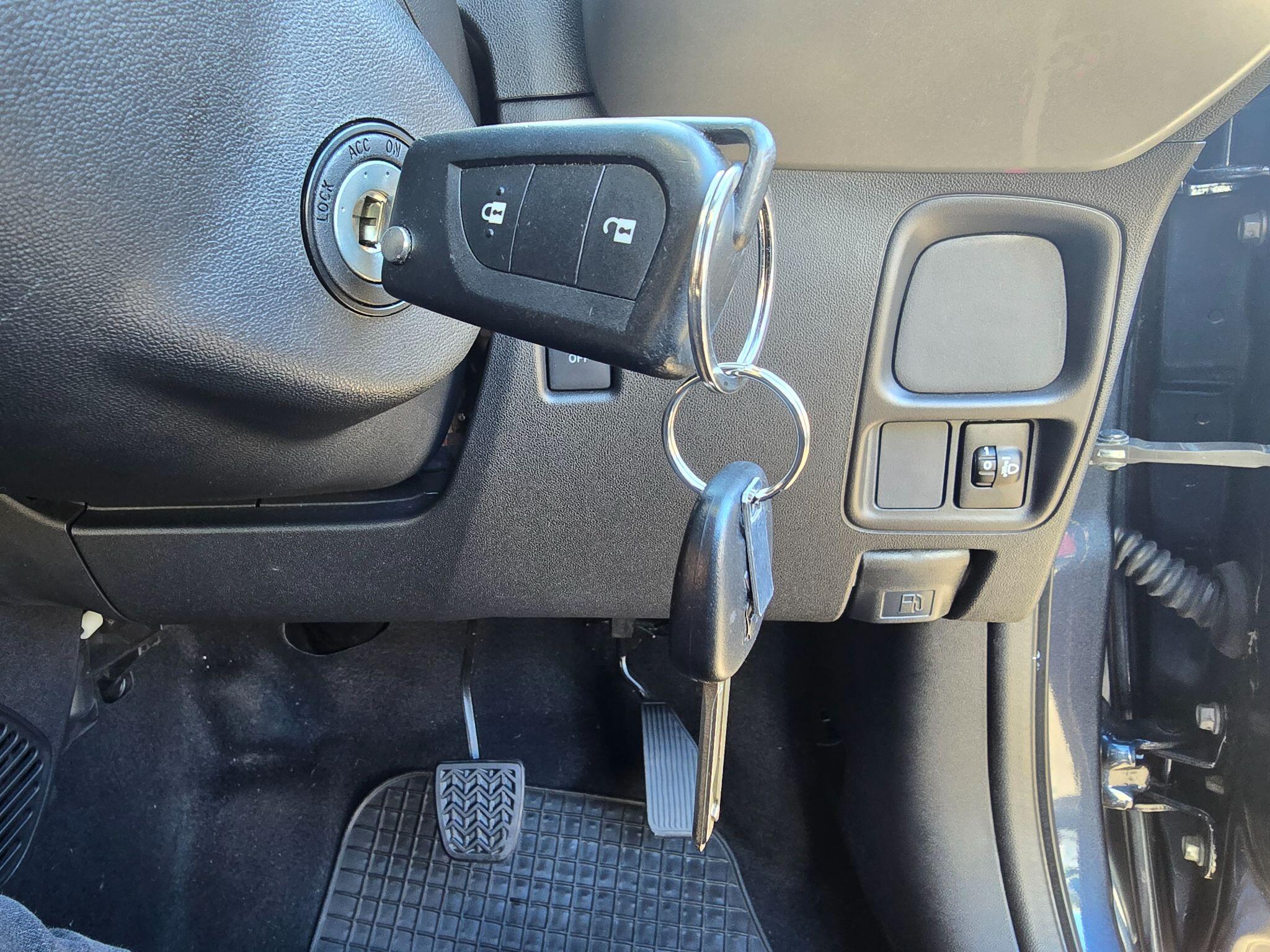 Peugeot 108 view 27