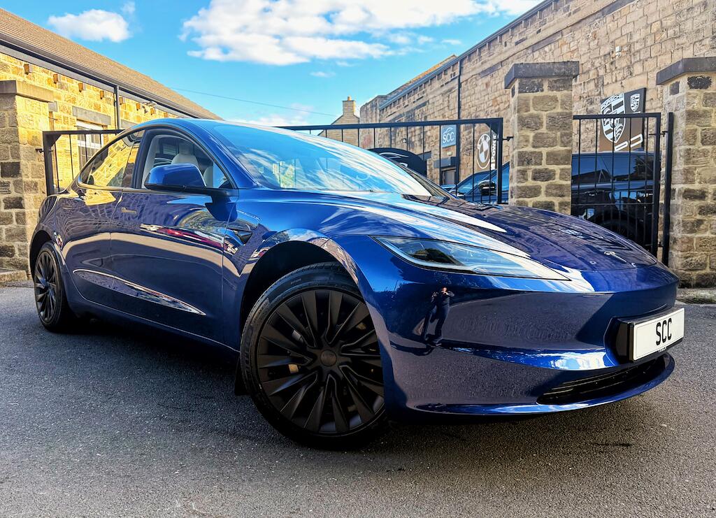 Tesla Model 3 view 4