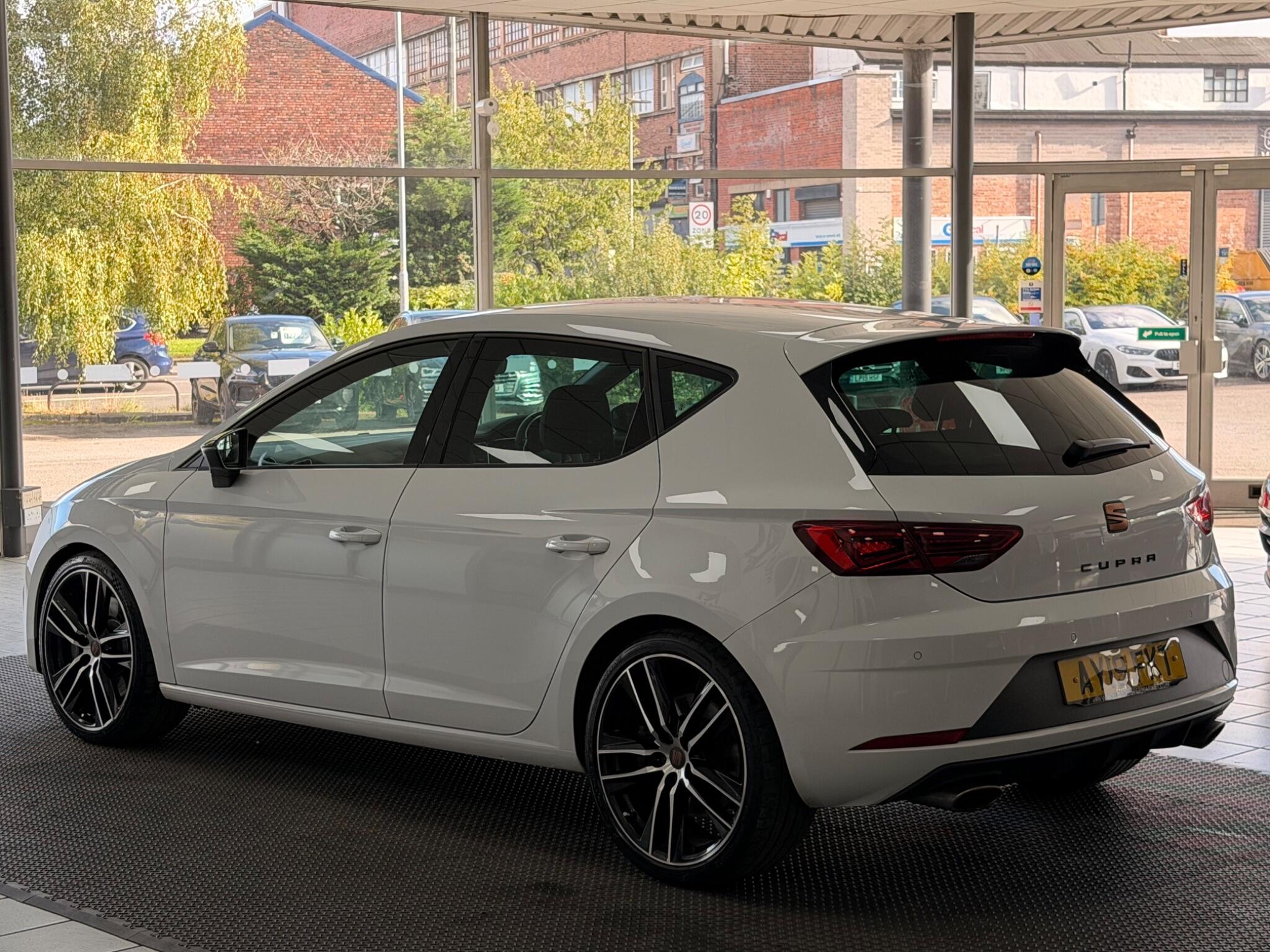 Seat Leon view 8