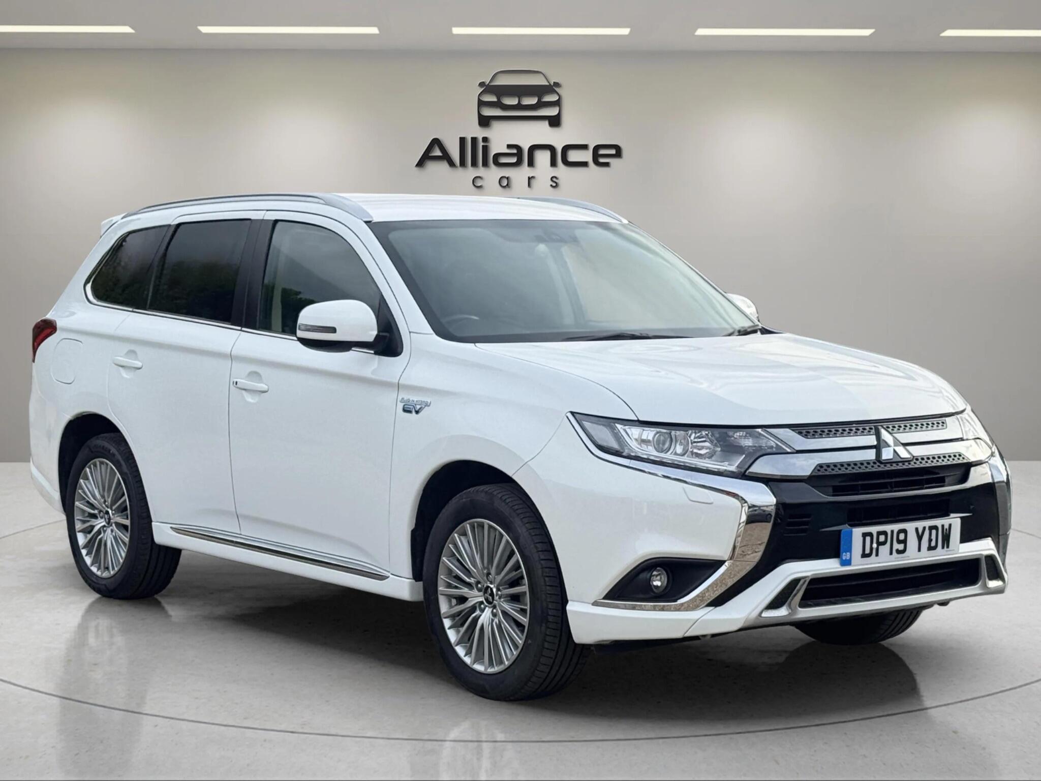 Mitsubishi Outlander view 23