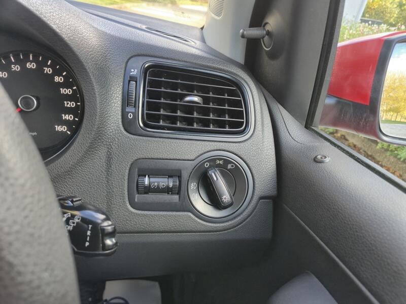 2014 Volkswagen Polo image 25