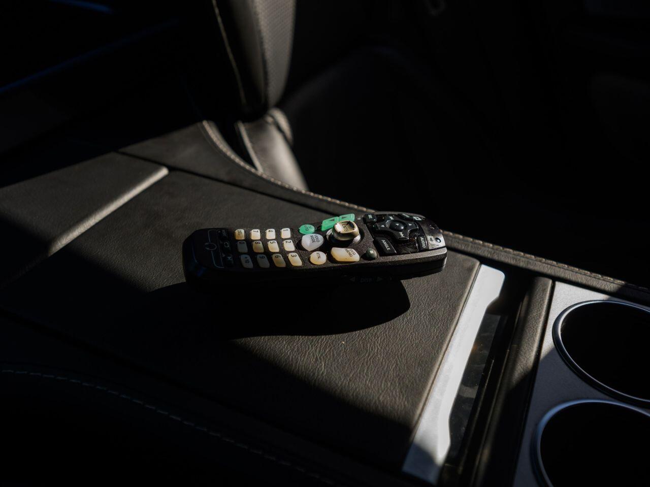 Aston Martin Rapide view 41