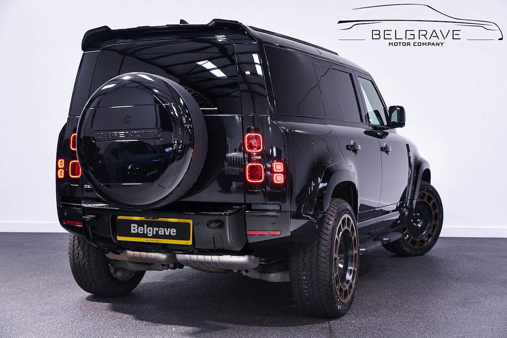 Land Rover Defender view 3