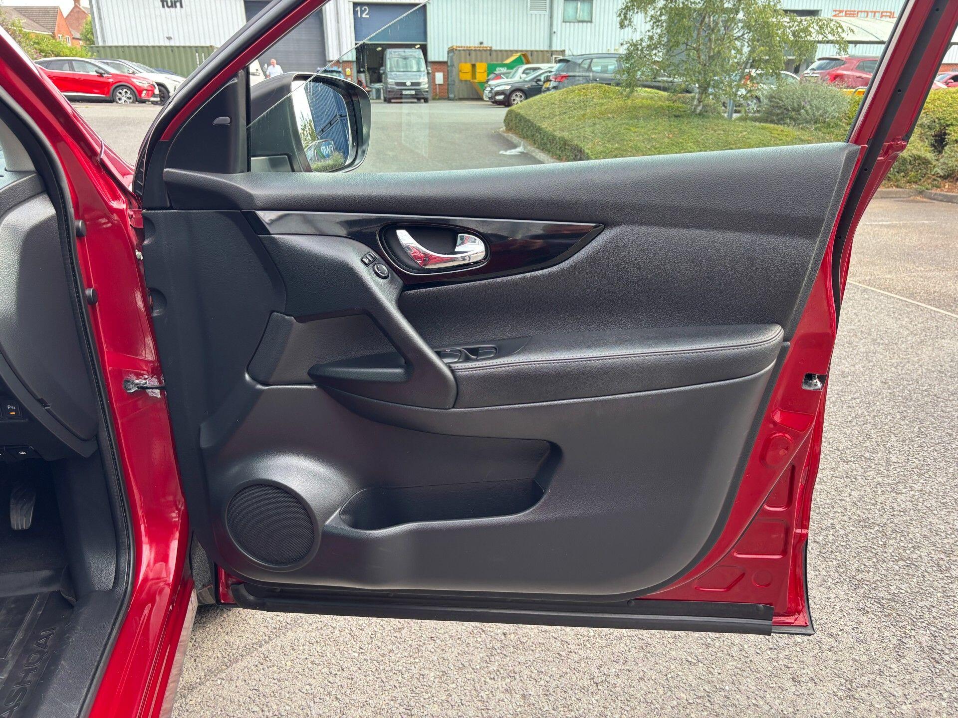 Nissan Qashqai view 24