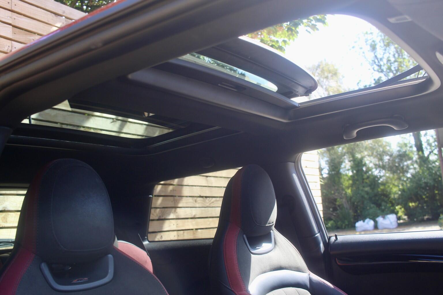Mini Hatch view 8