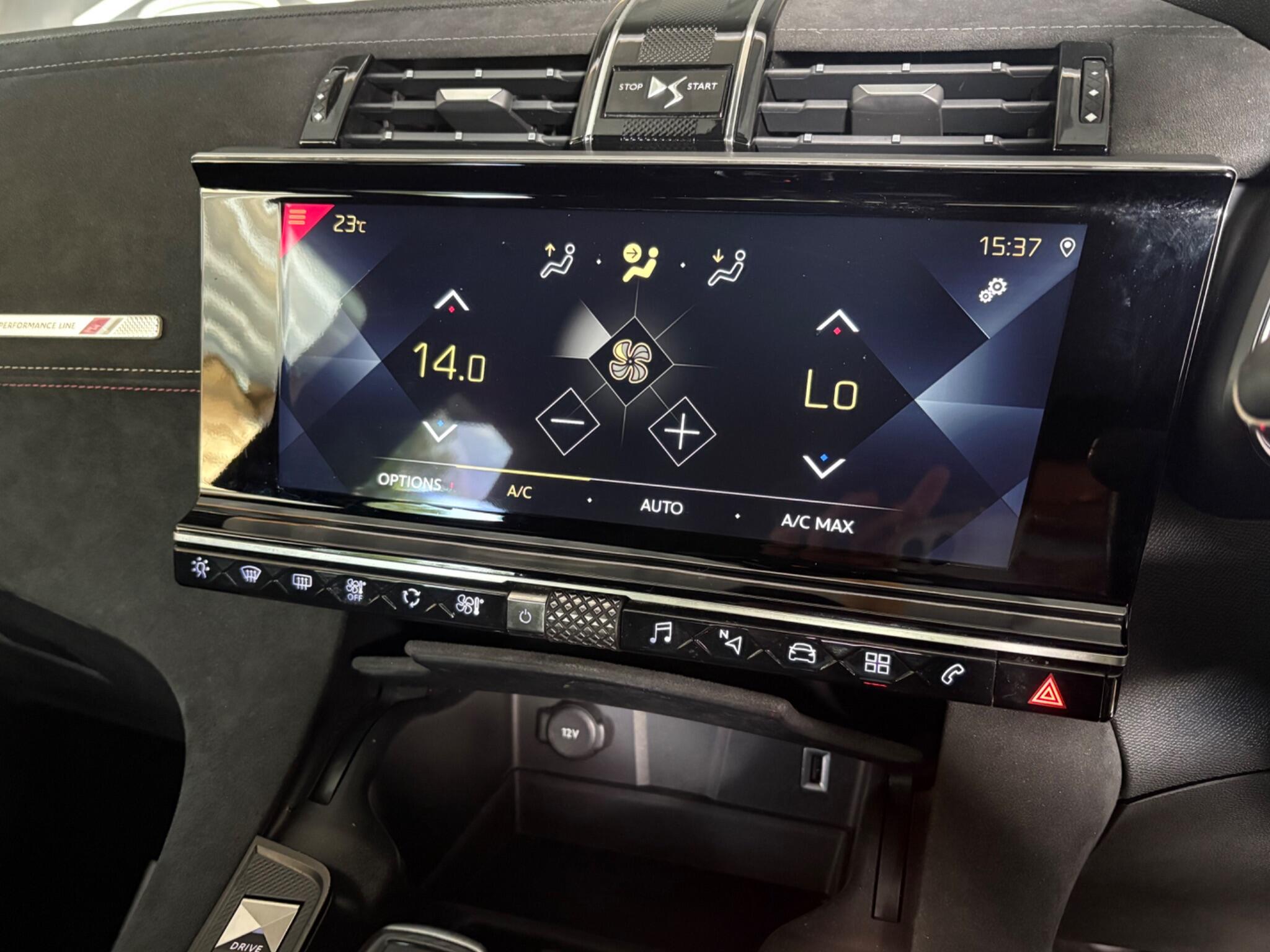 DS Automobiles DS 7 Crossback view 27
