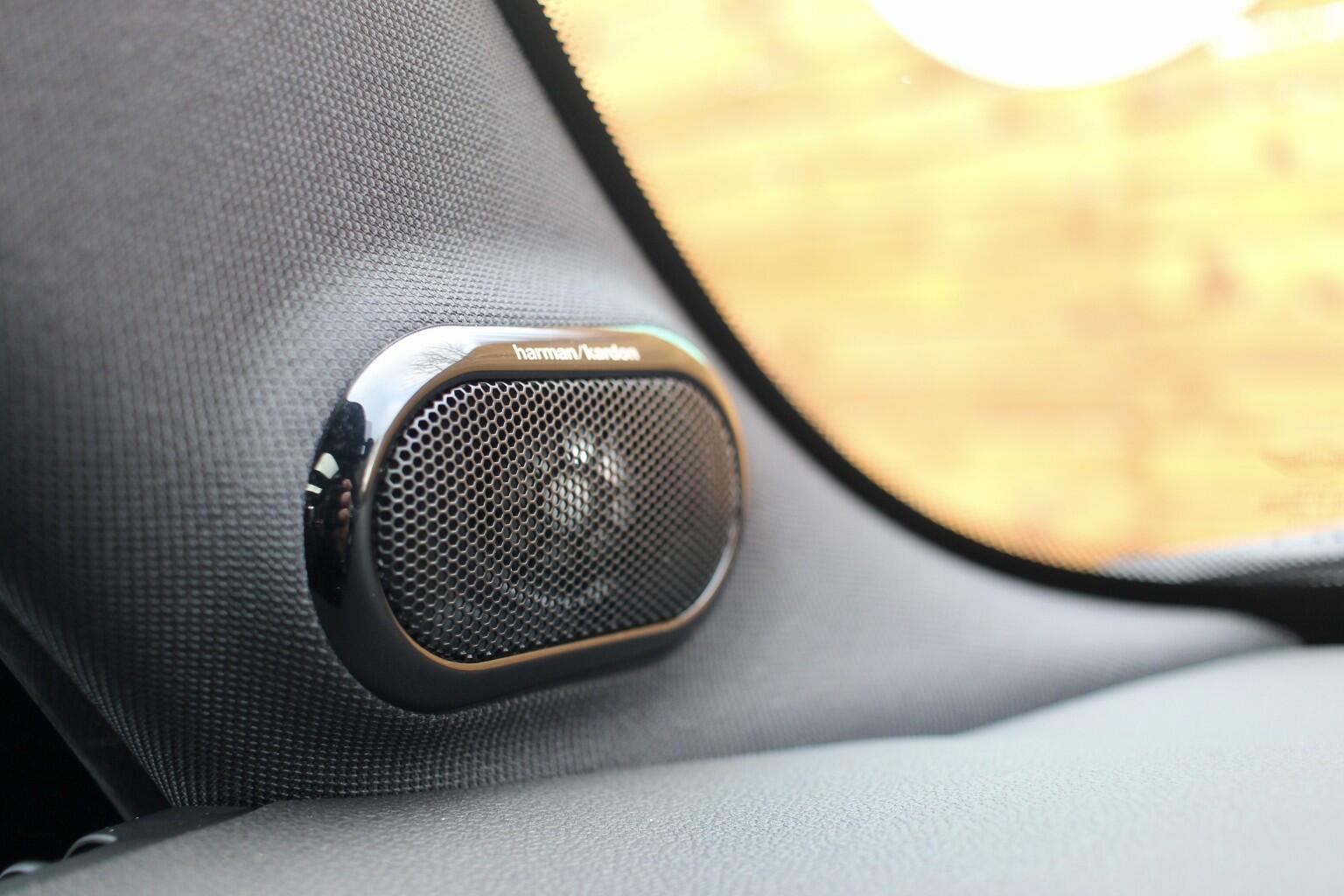 Mini Hatch view 26