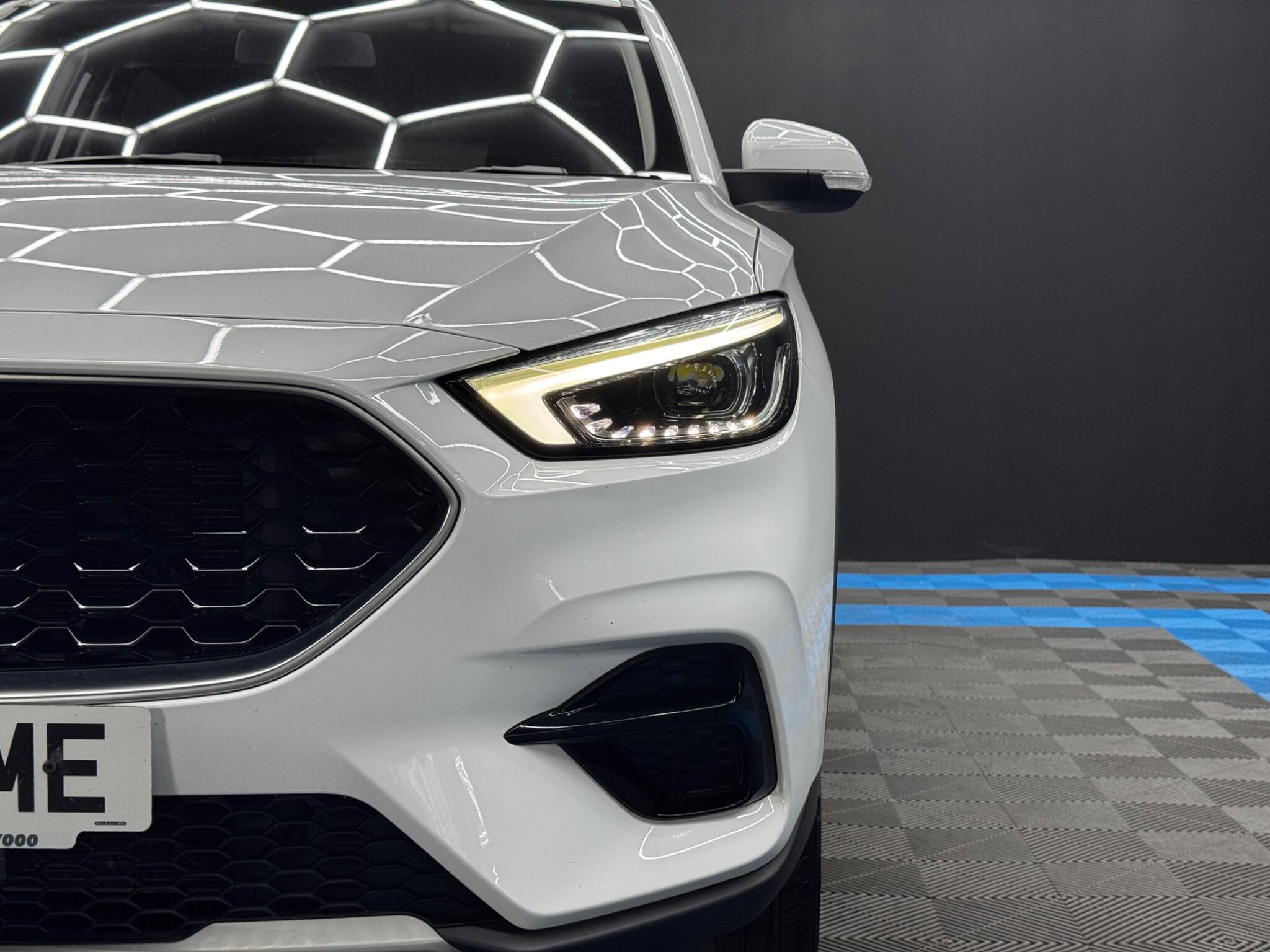 MG MG ZS view 37