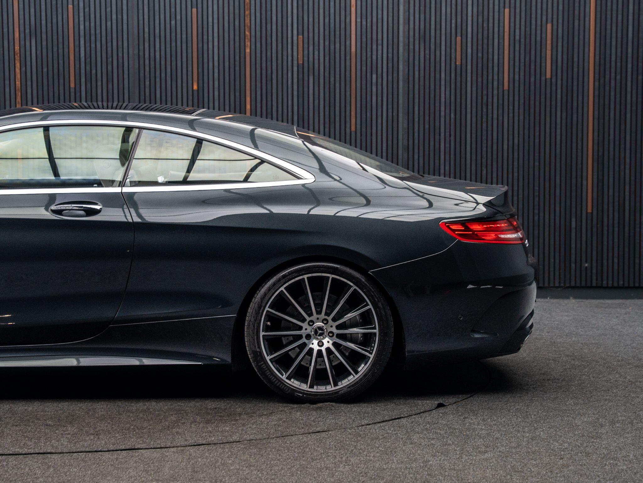 Mercedes-Benz S-Class view 11