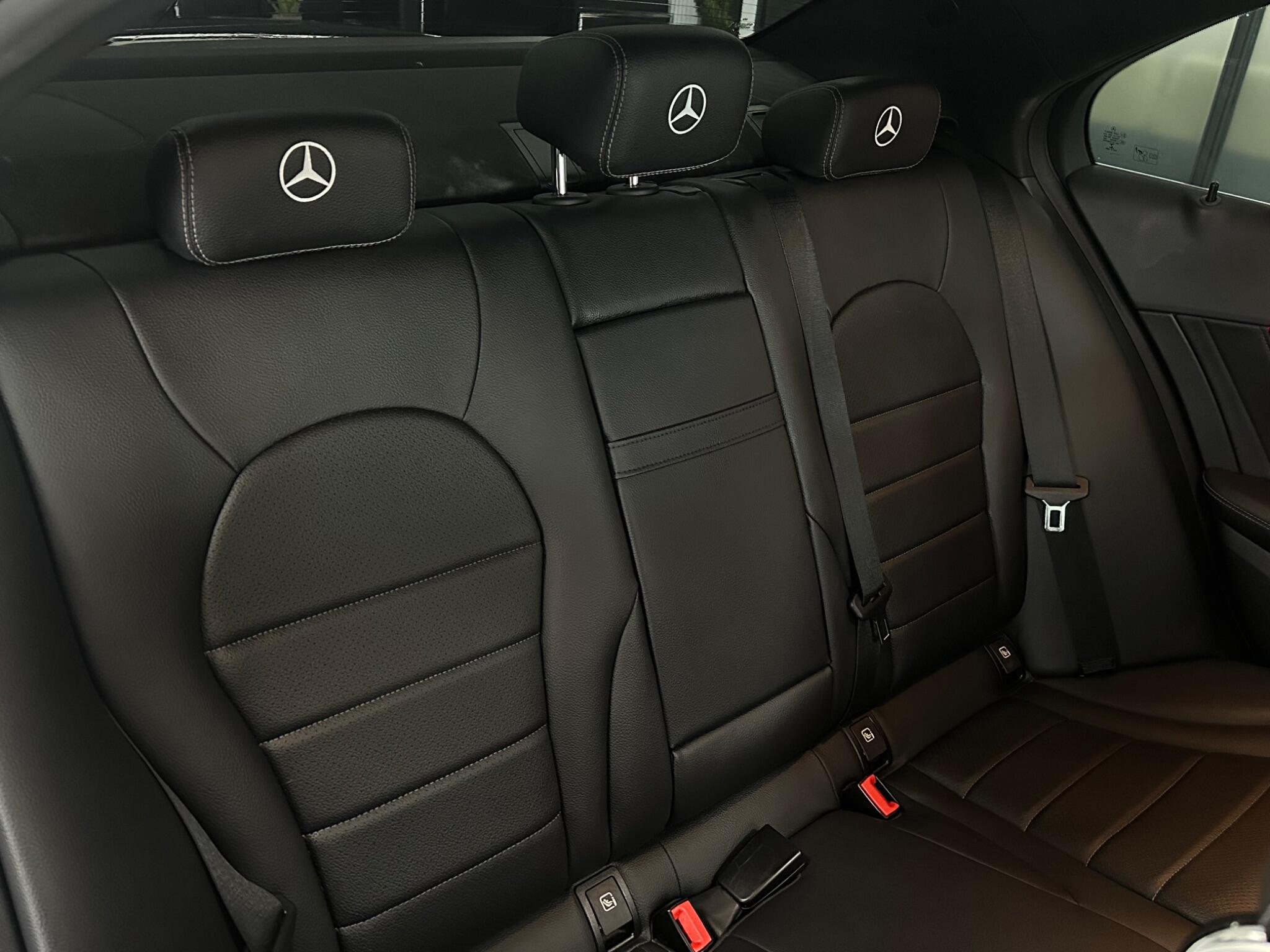 Mercedes-Benz C Class view 35