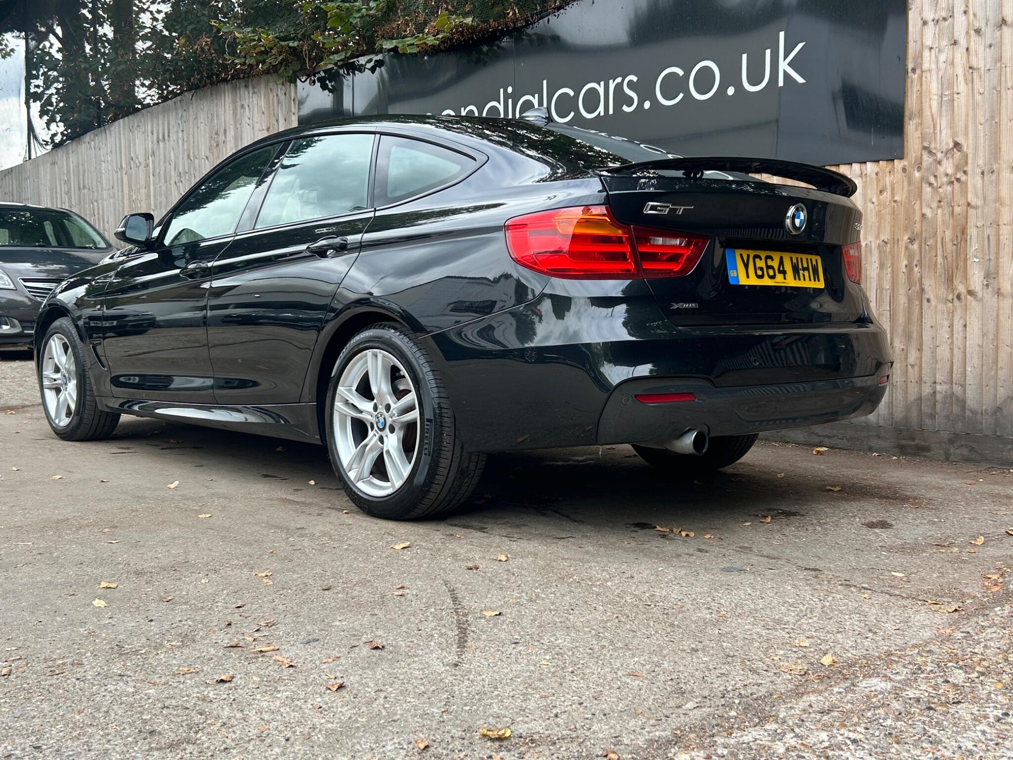 BMW 3 Series view 17