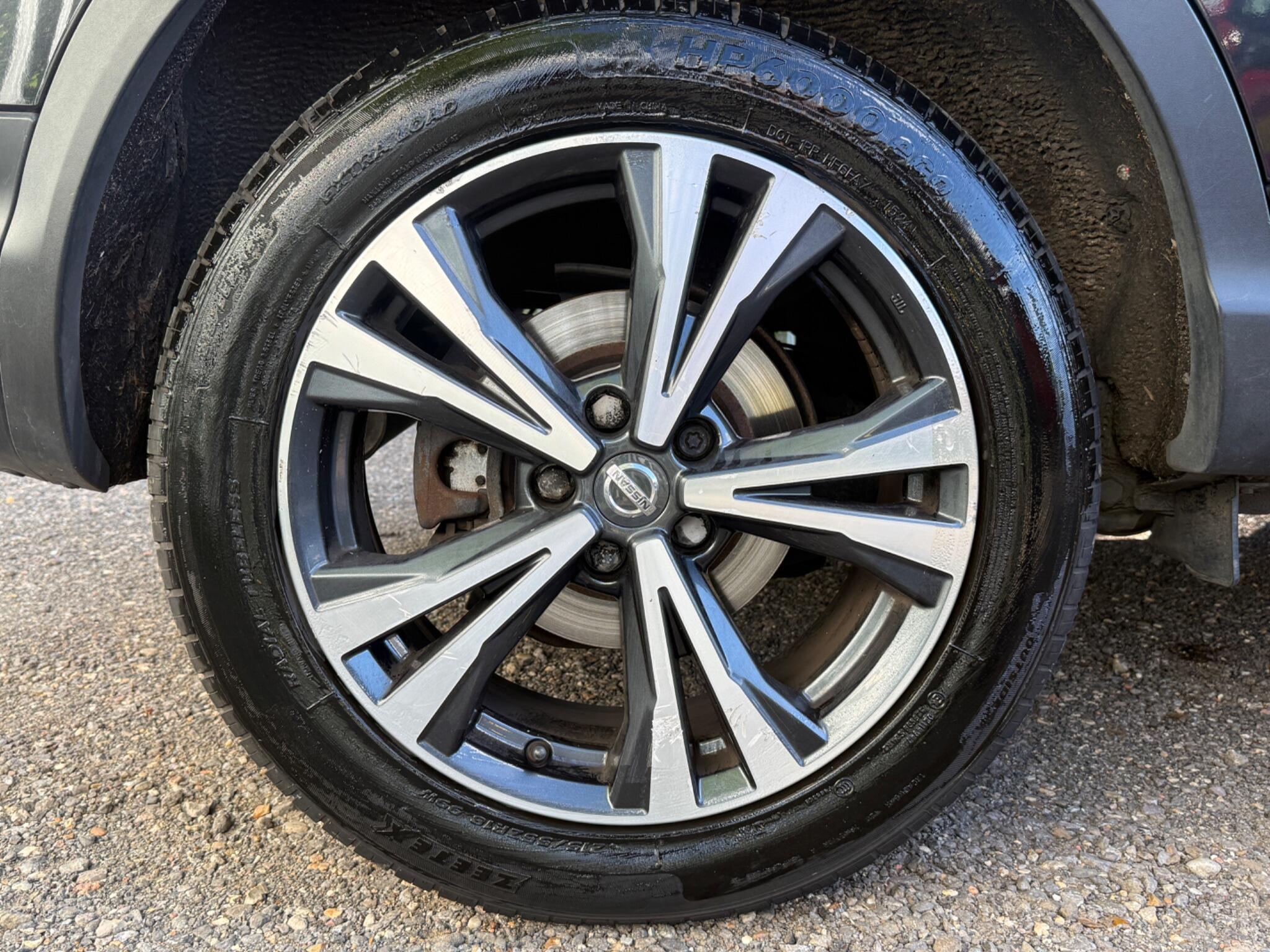 2017 Nissan Qashqai image 38