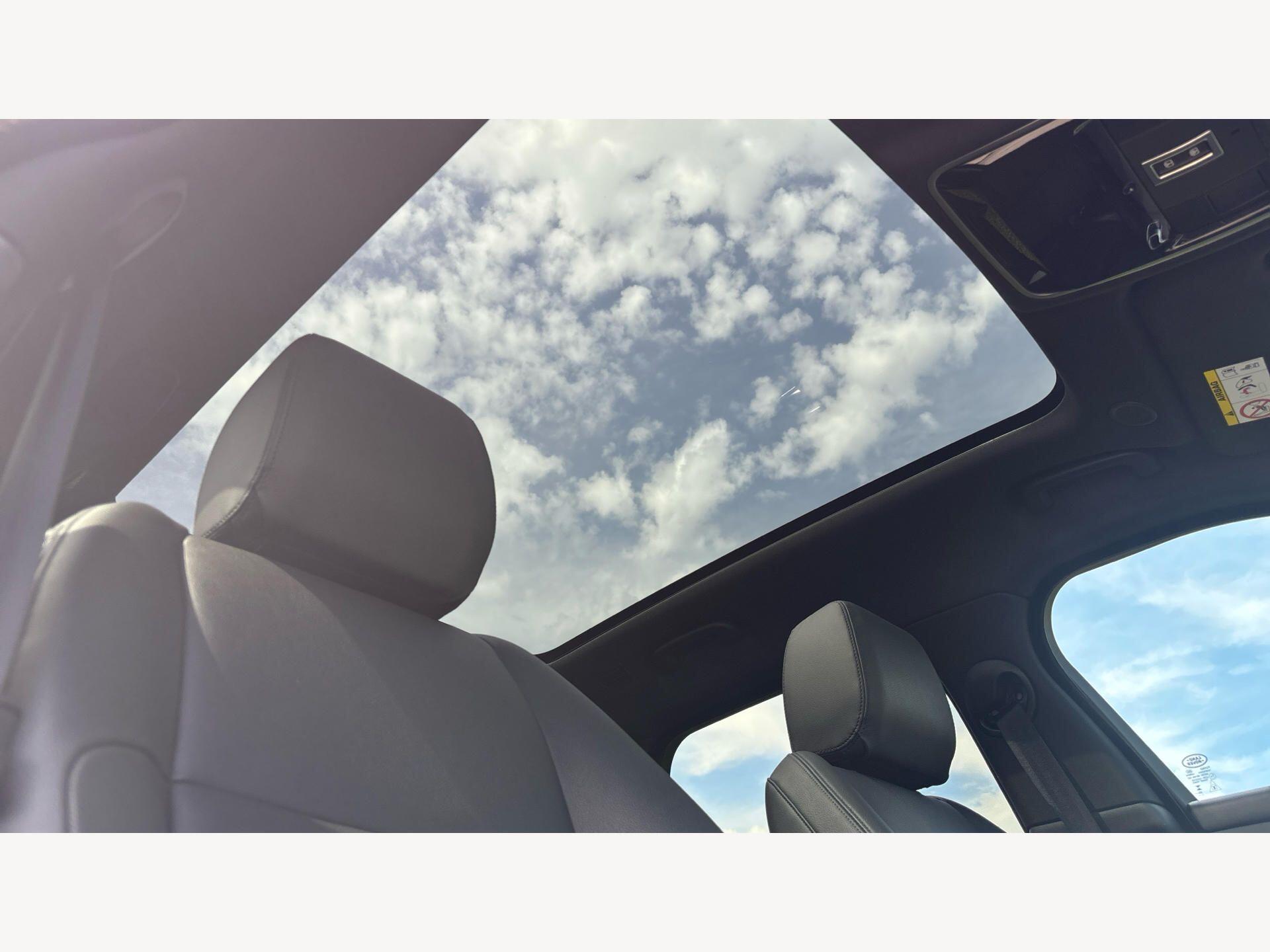 Land Rover Range Rover Velar view 24