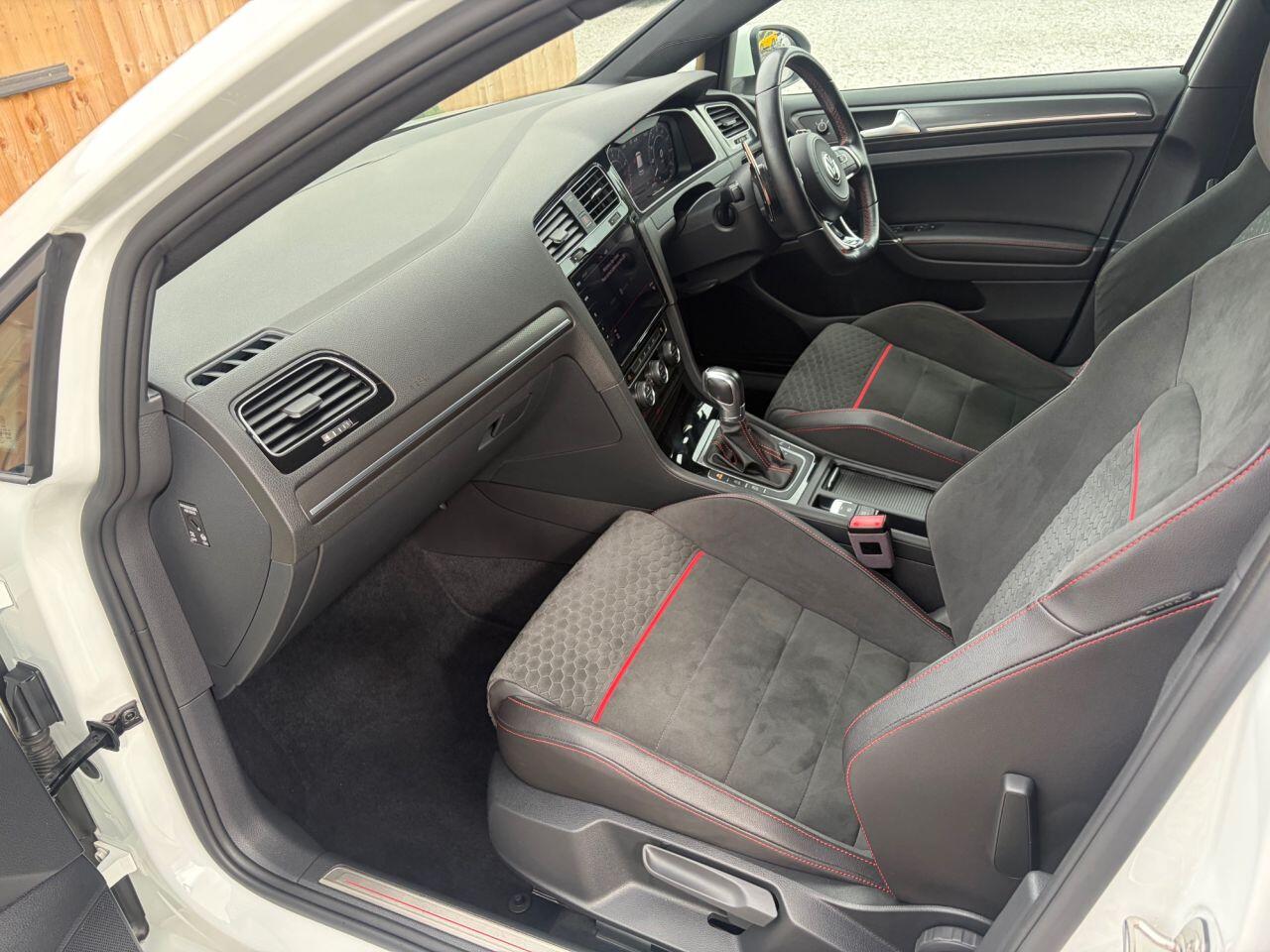 Volkswagen Golf view 21