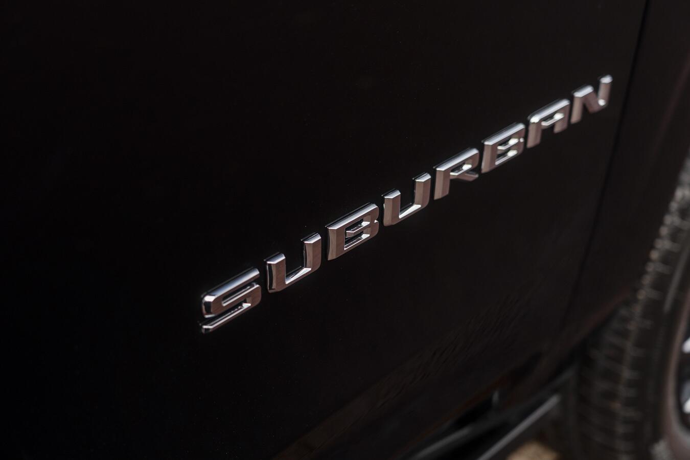 Chevrolet Suburban view 15