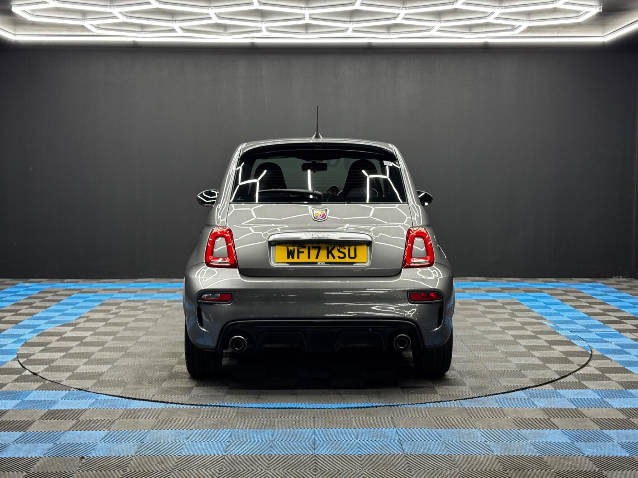 Abarth 595 view 6