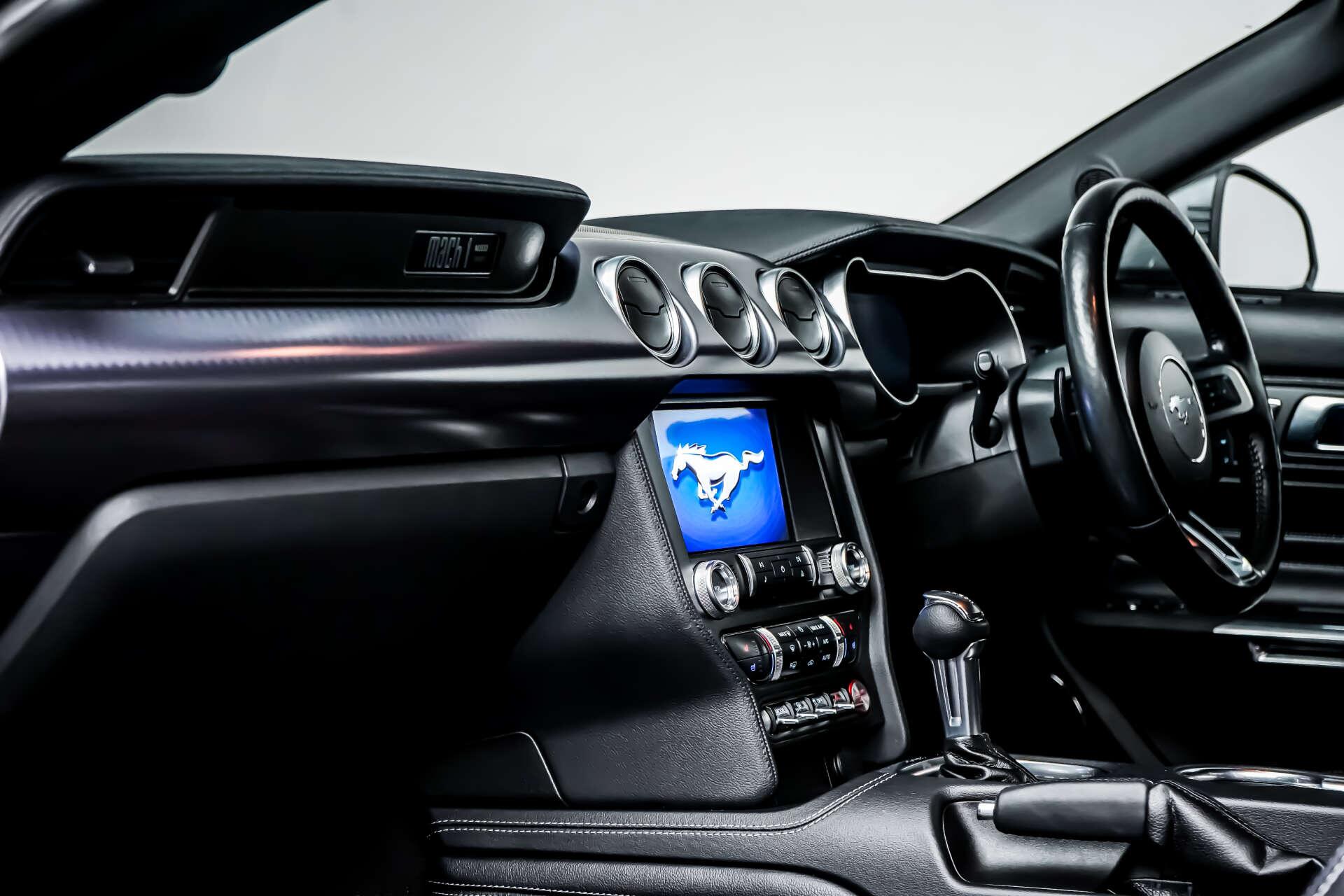 Ford Mustang view 25