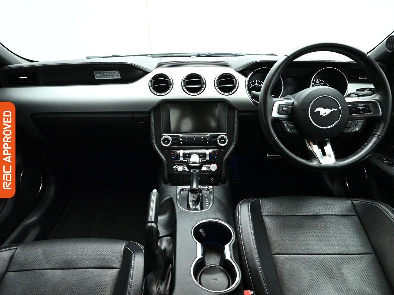 Ford Mustang view 2