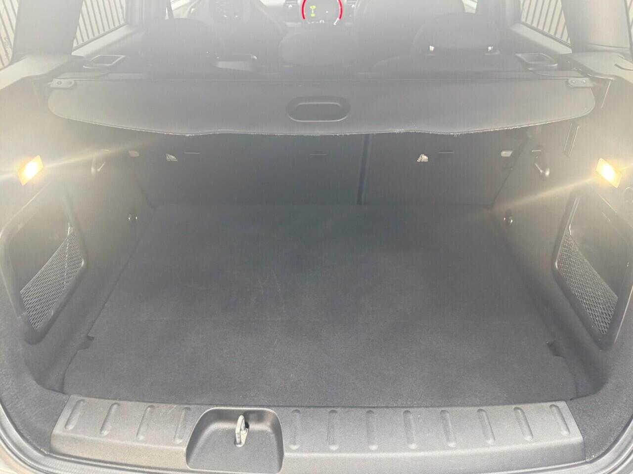 Mini Clubman view 39