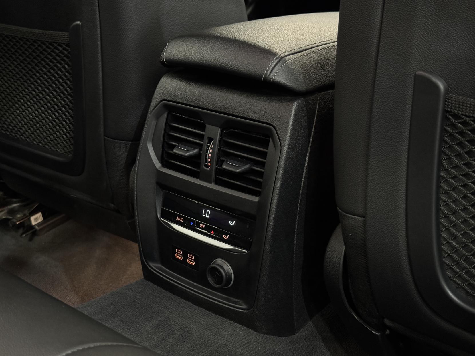 BMW 3 Series view 54
